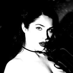 Evelyn Claire - Stunning Model from Los Angeles