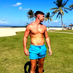 Bradderz 👅 photo