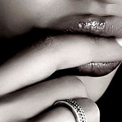 Official APOLONIA LAPIEDRA Onlyfans