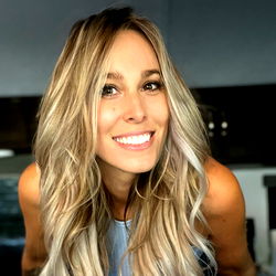 Shelby Renee - Stunning Model with an Online Only Experience