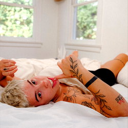 SEXY LEXIE photo