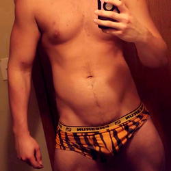 BeefyExJockCub photo