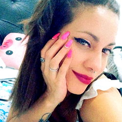 Bren 👽🖤👽 photo