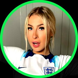 Astrid Wett 🏴󠁧󠁢󠁥󠁮󠁧󠁿 photo