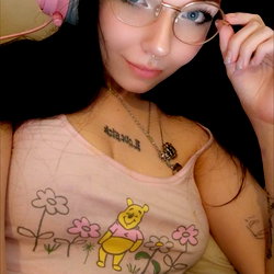 Lizzy Lovesick💕🐰 photo