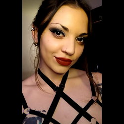 One hot girl photo