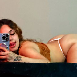 anahi photo