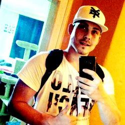 Michi Adonis - 32 Years Male Model on Onlyfans, Expert in Intimacy