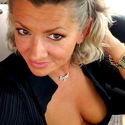 Angel Kesabel's OnlyFans: A Unique Blend of Seduction and Elegance