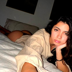 Noelle Emily photo