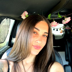 Riley Heart photo
