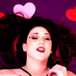 Kitty LeRoux: Your Ultimate Curvy Clip Girl