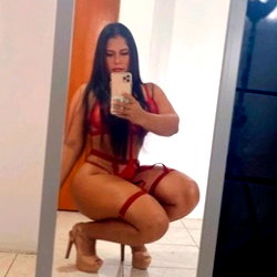 YANERI VELEZ photo