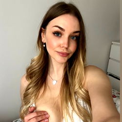 Maya 🧚🏻🍭 photo