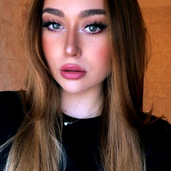 Violeta Guzic - Top OnlyFans Model