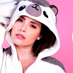 Casey Calvert photo