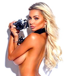 Lindsey Pelas photo