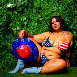 Your Phat GF 😘 photo