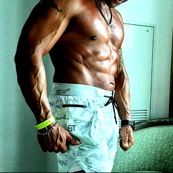 alphahector_free photo