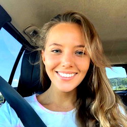 Katya Clover 🍀 natural beauty 💚 photo