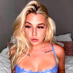 Milli Monroe photo