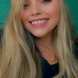 Veronica Daniels photo