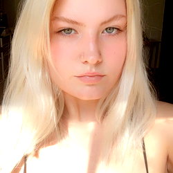 Selina photo