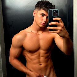 Lewis Moore photo