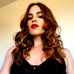 Jessica Love photo