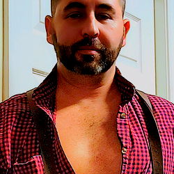 Hung top in the dirty south photo