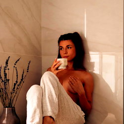 Redhead Cupcake photo