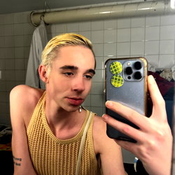 Dutch Student / 18+ Content Creator photo