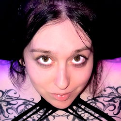 Tally Wyte photo
