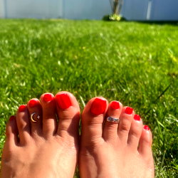 Catwomandulce FEET 👣 photo
