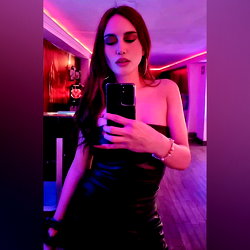 Bella Frost ❄️ FREE PAGE ❄️ photo