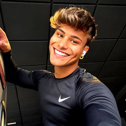 Denis Dosio 𝐓𝐎𝐏 𝟎.𝟏% photo