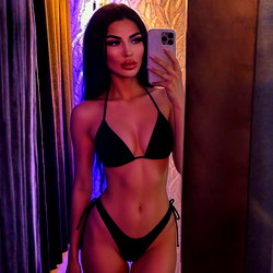 𝓛𝓪𝓷𝓪 🖤 𝐭𝐨𝐩 𝟎.𝟓% photo