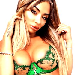 🟢 MIA ✔️ photo