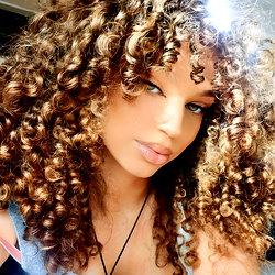 Anissa photo