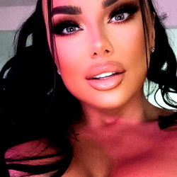 Bosnianbeautyy4U photo