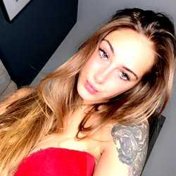 Ivee - Stunning Model from Sheffield