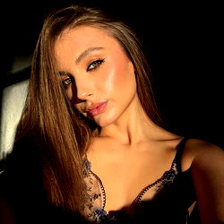 𝙹𝚊𝚗𝚎 𝚂𝚑𝚊𝚢𝚜 ❄️ photo