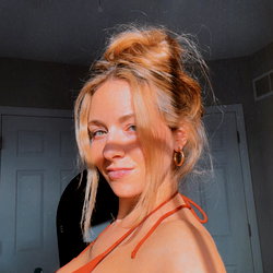 Zoe photo