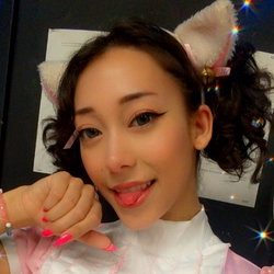 Oooeee~ Mommy Charlotte 😫 photo