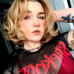 Jaybbgirl - A Sensational Model with a Flawless Beauty