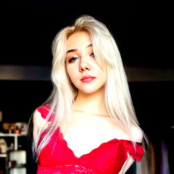 Mellisa💟 - Top Free Content on OnlyFans, Unique Passionate Sensuality!