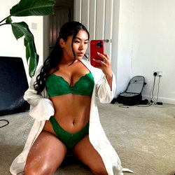 𝗡𝗜𝗡𝗔 𝗟𝗘𝗘 💖 photo