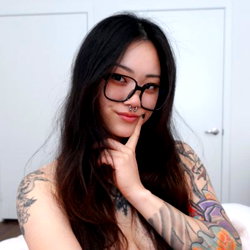 ur2dwaifu photo