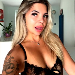 Shania🦋 photo
