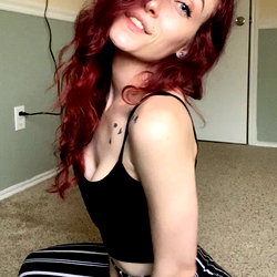HollyKhat photo